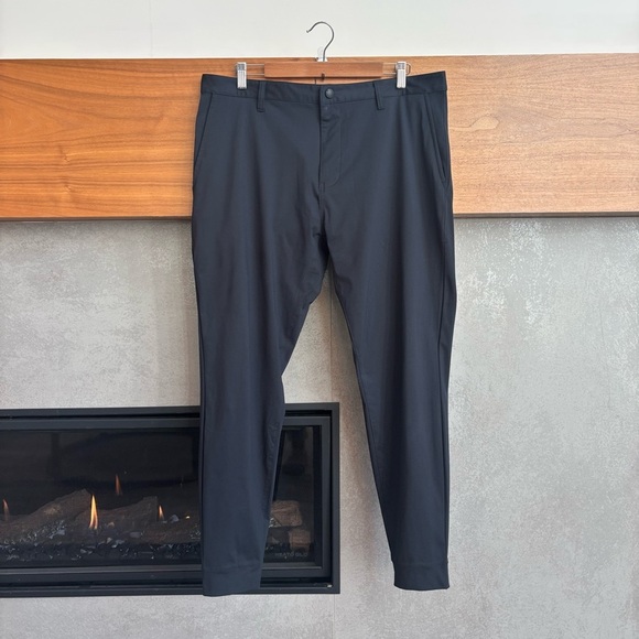 RHONE Commuter Pants In Black Size 36